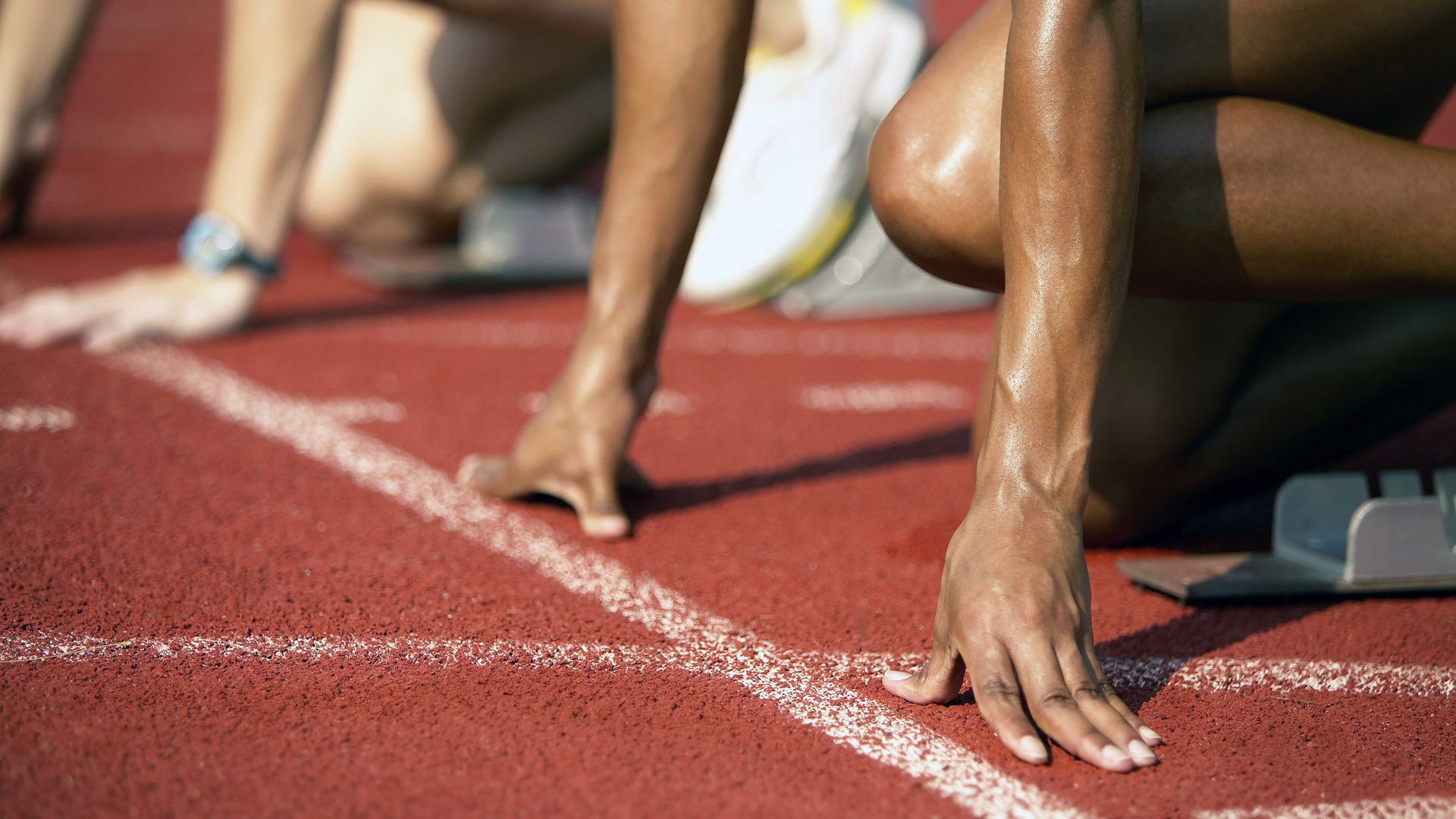 伊朗男足在巴黎奥运会上表现出色，赢得银牌，21年伊朗男足大名单